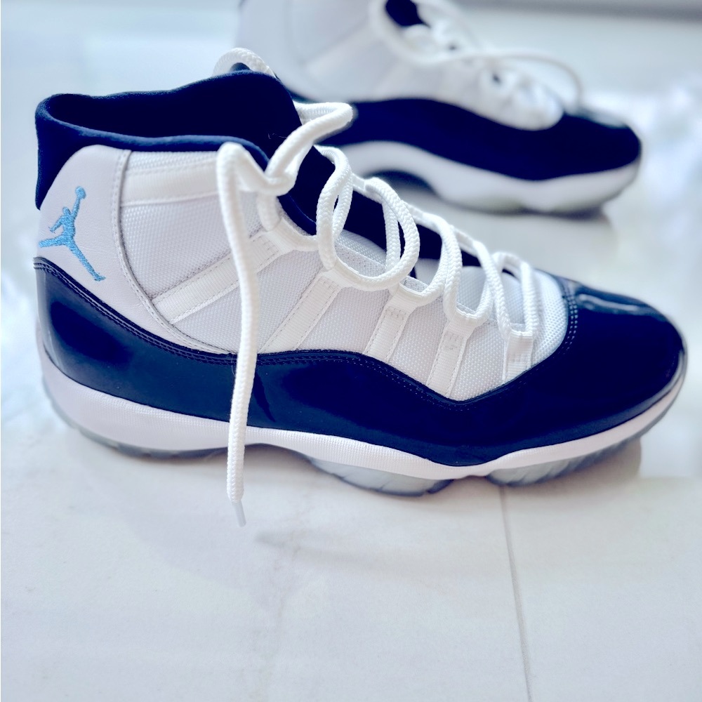 JORDAN 11 UNC Win Like 82 size 11